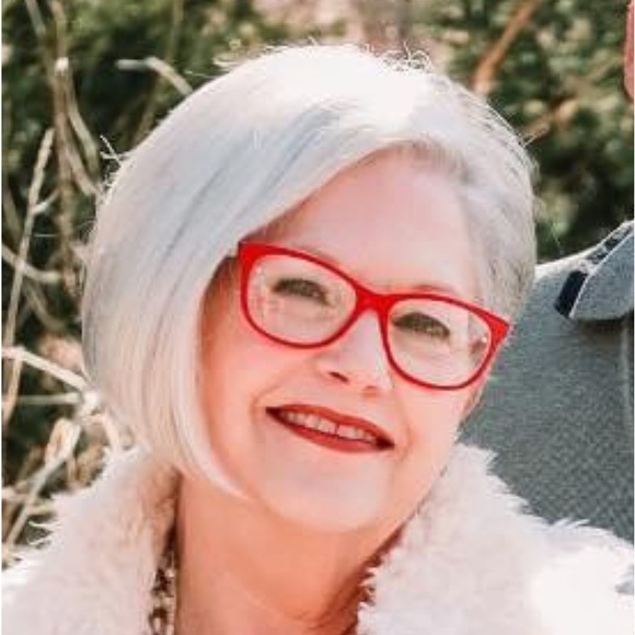 Meet your Posher, Darleta - Picture 2 of 2